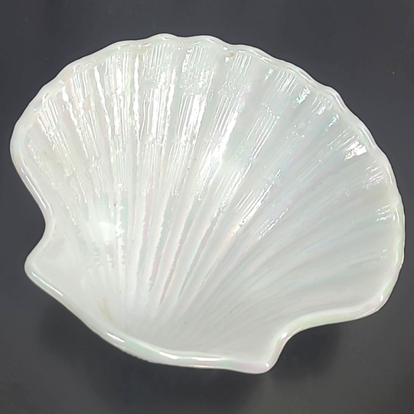 Vintage 90s Avon Glass Clamshell Seashell White Rainbow Iridescent Jewelry Dish - Picture 6 of 14